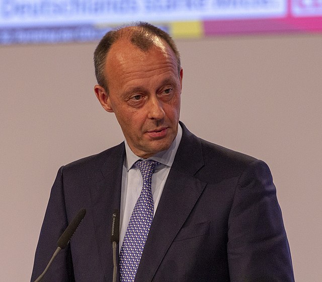 El canciller alemán Friedrich Merz propone como meta que un 80% de los refugiados sirios regresen a Siria en los próximos 3 años