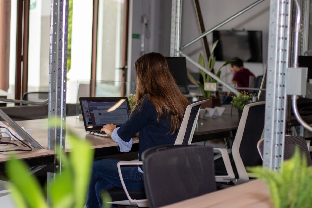 ¿El fin de la jornada laboral de ocho horas? Alemania debate una de las reformas laborales más controvertidas de los últimos años