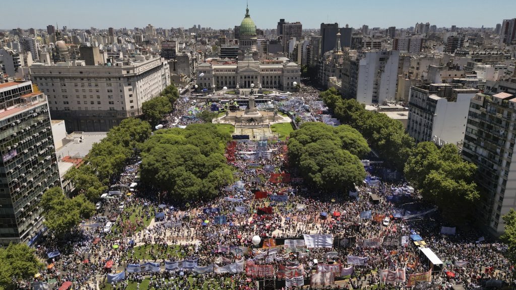 El Gobierno Argentino Le Resta Importancia A La Primera Huelga General