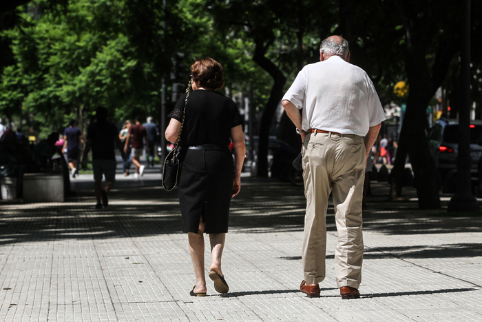 El Gobierno confirmó el bono de $70 mil para jubilados y pensionados en mayo