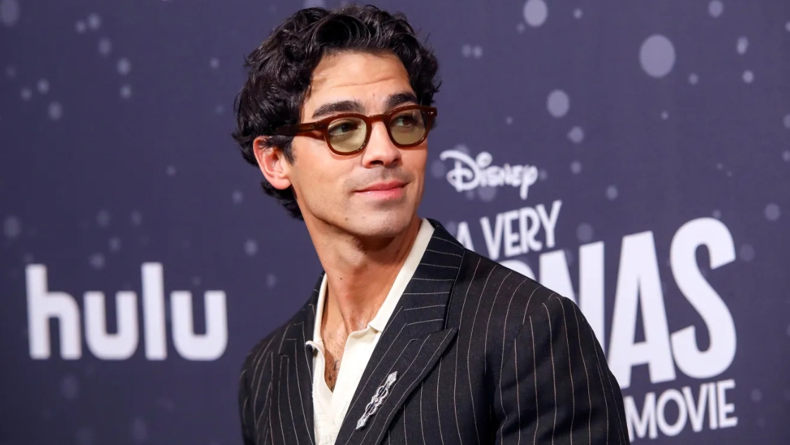 Joe Jonas afirma que buscó terapia después del fracaso de su álbum