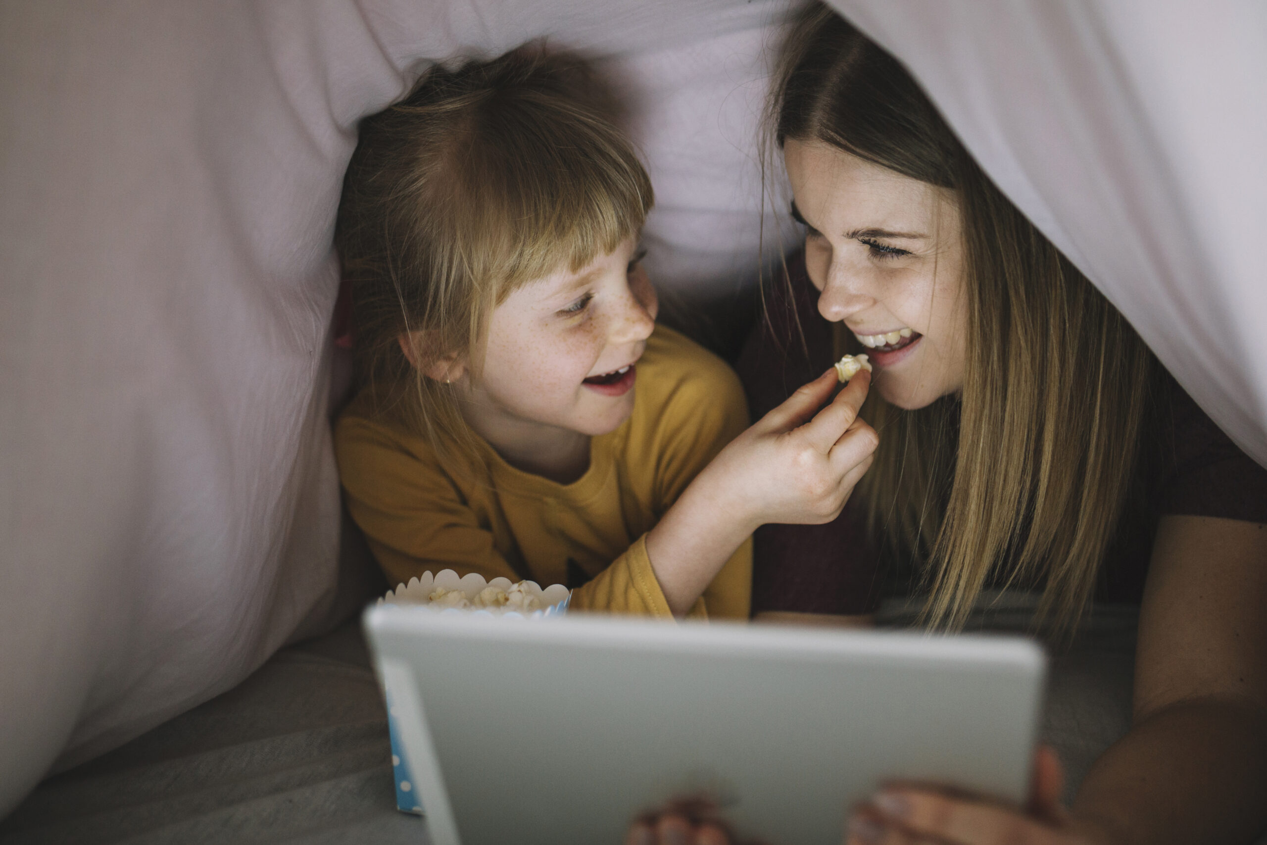 Las mamás más icónicas de las series: estilo, drama y mucho power