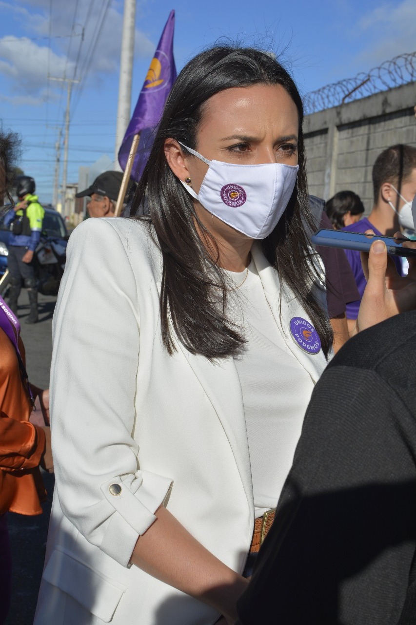 Natalia Díaz  emite su voto: “No aceptamos lo que no merecemos, sí hay un camino correcto”