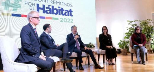 Momentos en que el presidente Guillermo Lasso detallaba La Política Urbana Nacional 2022.