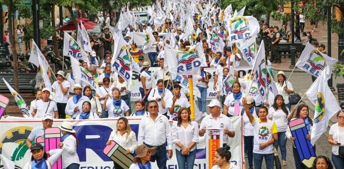 Marcha de la Red de Educadores denominada De Los Lápices.