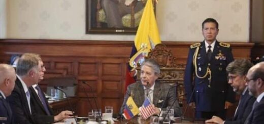 Imagen de archivo del 22 de junio de 2023, en una reunión entre el presidente Guillermo Lasso y representantes del Gobierno de Estados Unidos.