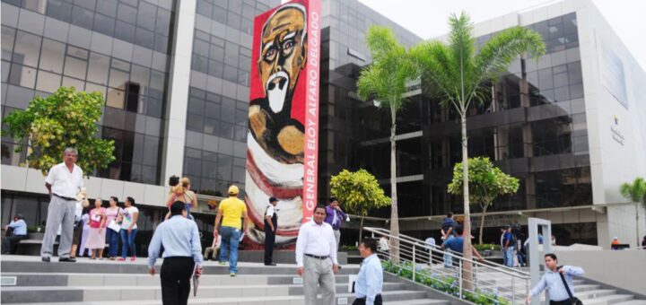 Edificio judicial Valdivia ubicado al sur de Guayaquil.