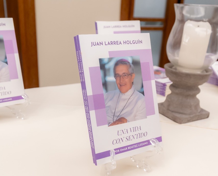 Lanzamiento del libro que honra el legado espiritual del arzobispo  Juan Larrea Holguín