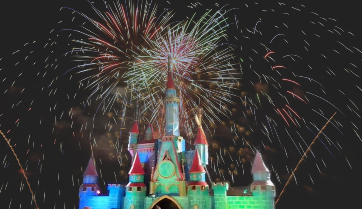 La magia de la pirotecnia llegó al Monumental