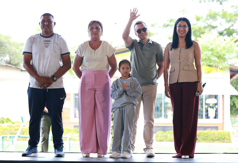 Gobierno contrata 16 mil docentes y da 2 mil nombramientos definitivos