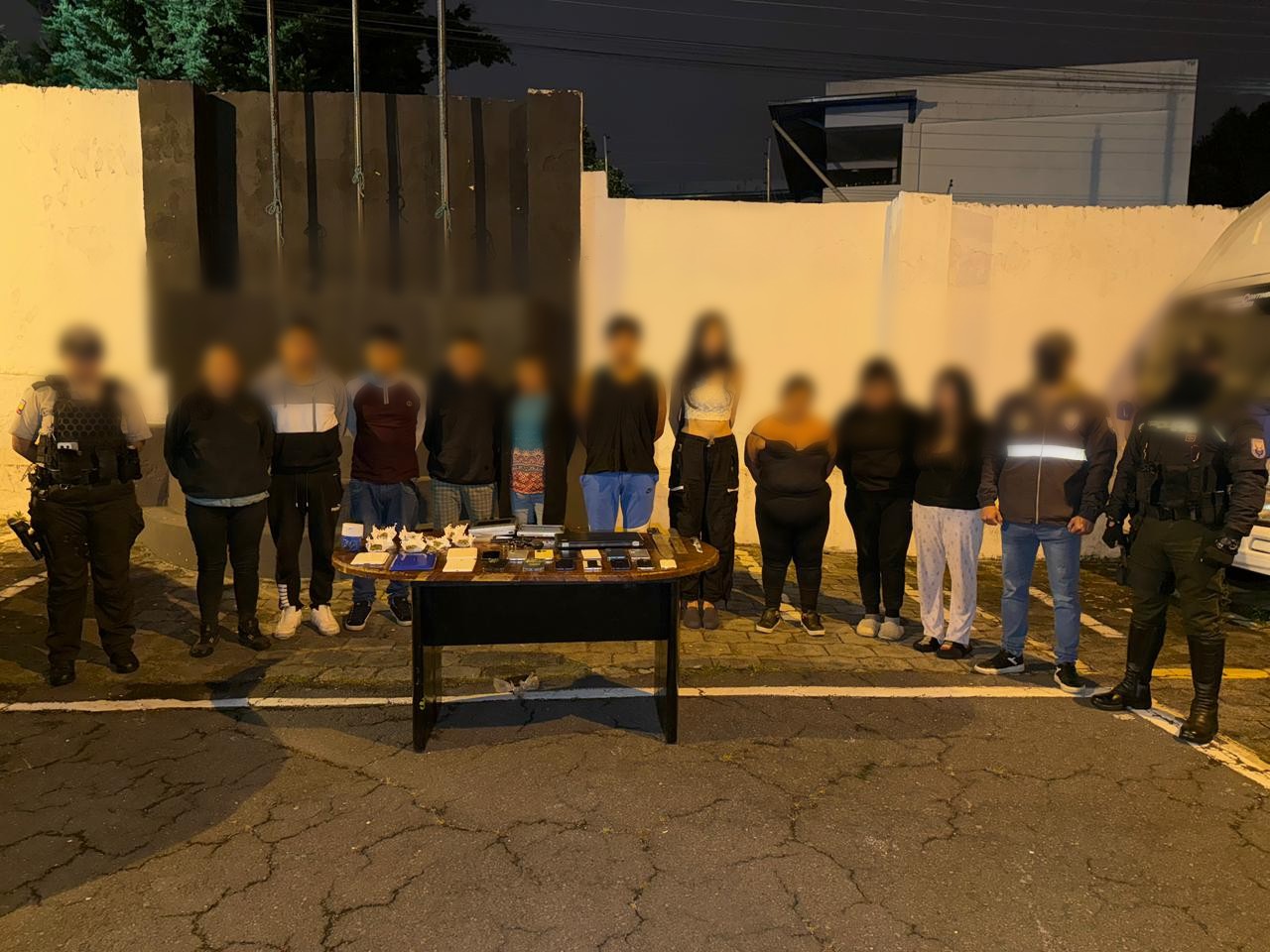 Policía de Ecuador captura a 10 miembros del GAO “Los Lobos”
