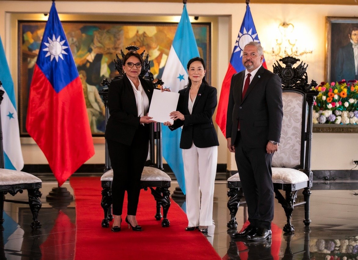 La Presidenta Xiomara Castro Recibe las Cartas Credenciales de la República de Taiwán