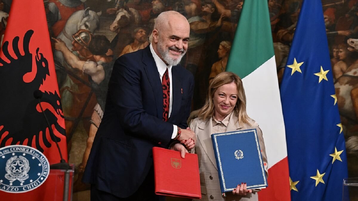 Italia y Albania externalizan el procedimiento de asilo
