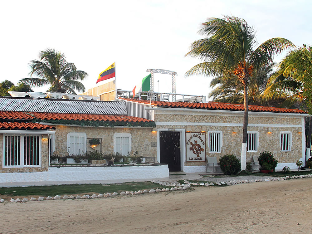 fachada-posada-galapagos-los-roques-venezuela