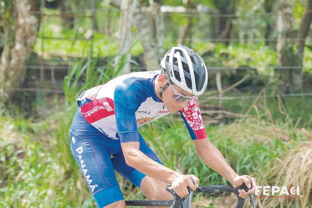 Miguel Ángel Daher y su entrenador revolucionan el ciclismo panameño