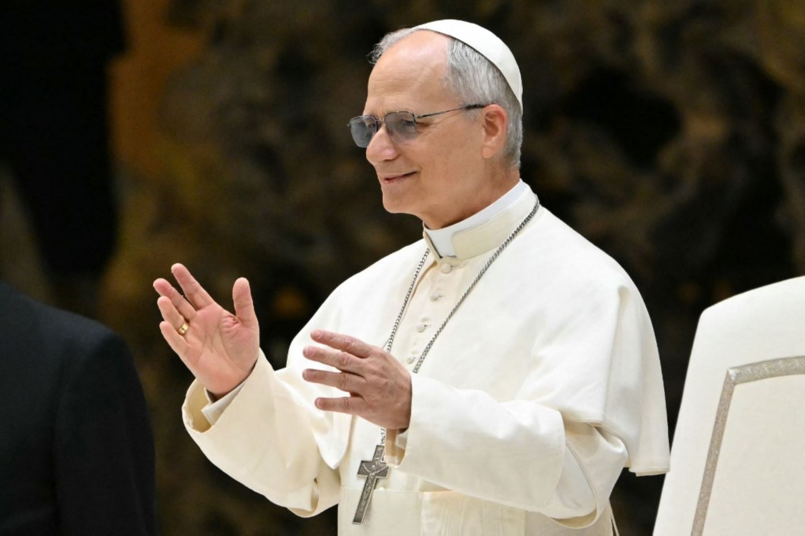LEÓN XIV SOSTUVO PRIMER ENCUENTRO CON LA PRENSA ACREDITADA ANTE EL VATICANO
