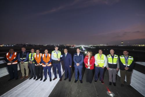 AEROPUERTO JORGE CHÁVEZ CUENTA CON NUEVO SISTEMA DE ILUMINACIÓN INTEGRAL