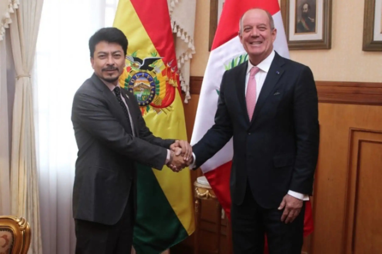 CARLOS CHAVEZ-TAFFUR FLAMANTE EMBAJADOR DE PERÚ EN BOLIVIA