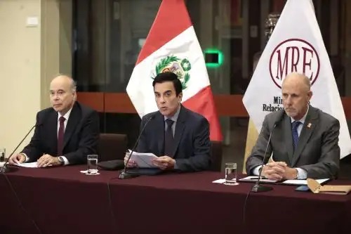 PERÚ OFICIALIZA CANDIDATURA DE GONZALEZ-OLAECHEA A LA DIRECCIÓN DE OIT