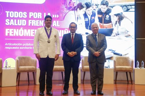 MINSA Y COLEGIO MÉDICO SE UNEN PARA INSTALAR HOSPITALES DE CAMPAÑA EN PERÚ