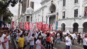 Miles de trabajadores se movilizaron este 1 de mayo del 2023 recordando el Día Internacional del Trabajador.