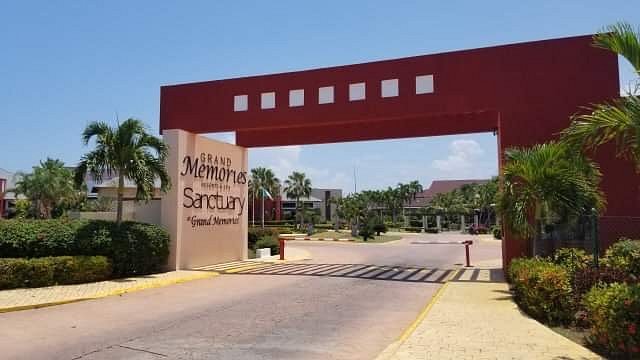 1-grand-memories-varadero entrada (1)