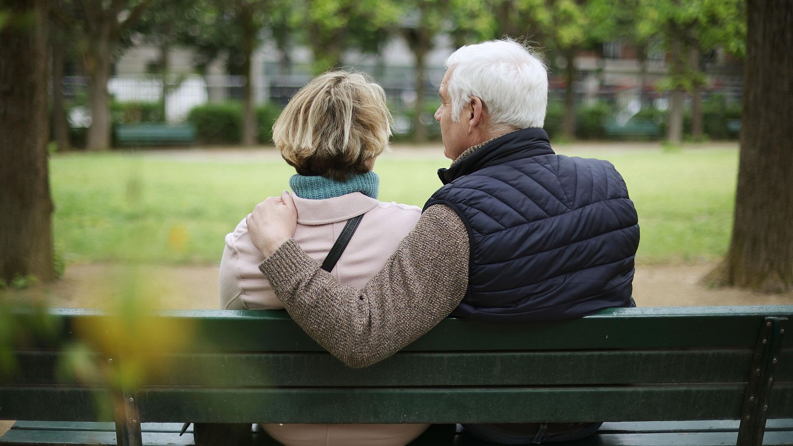 Uno de cada tres mayores se siente ignorado por su edad, según un estudio del CIS