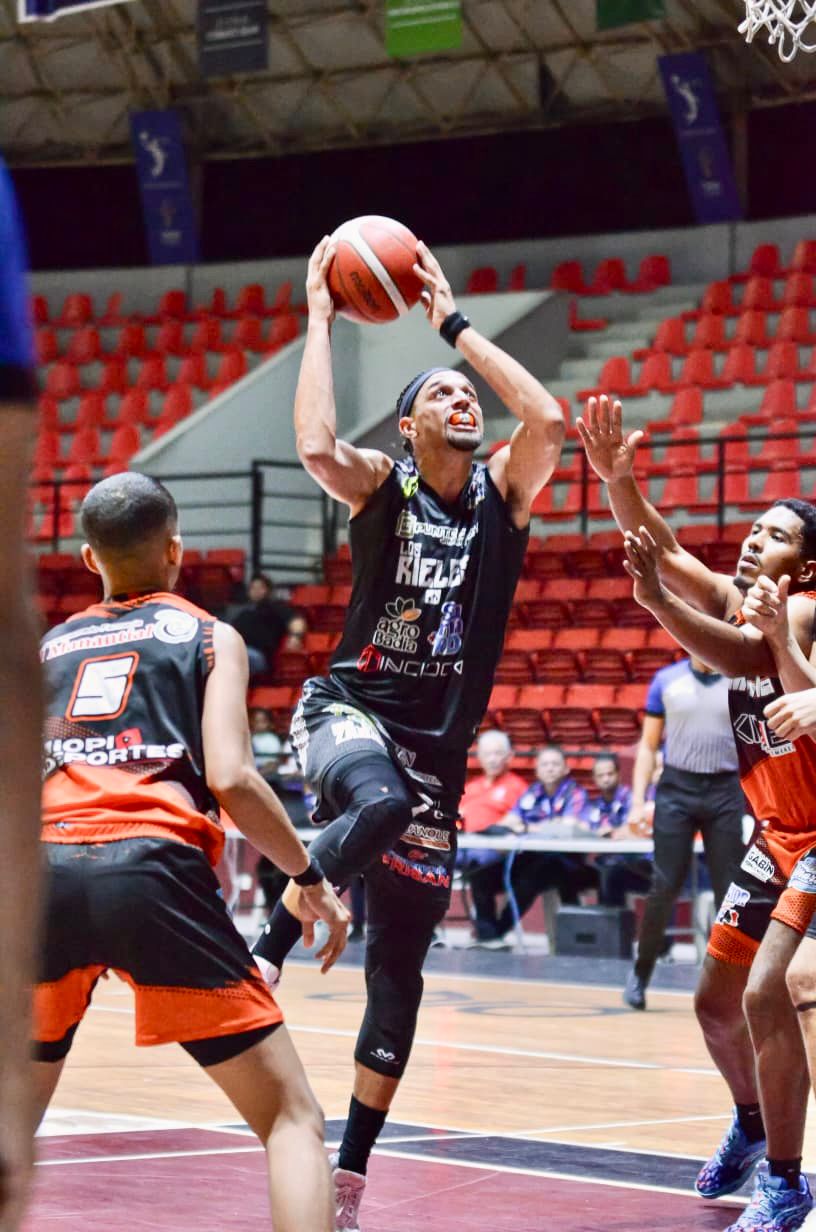 Los Rieles y Máximo Gómez salen victoriosos en jornada cerrada del TBS-SFM 2025