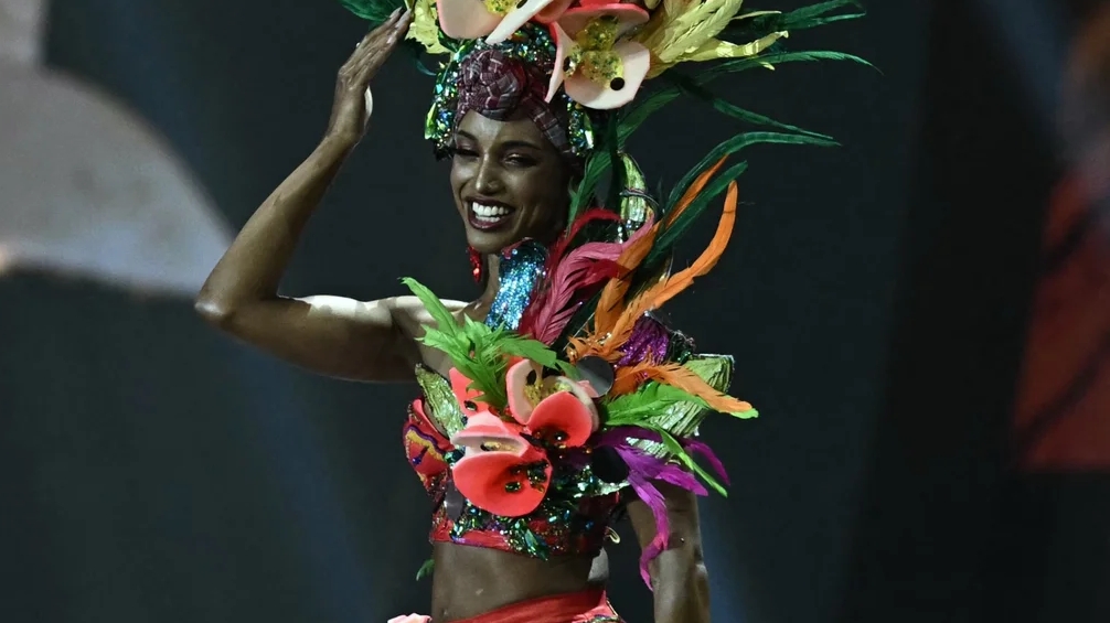 Miss Jamaica está en cuidados intensivos luego de la aparatosa caída que sufrió en una pasarela de Miss Universe