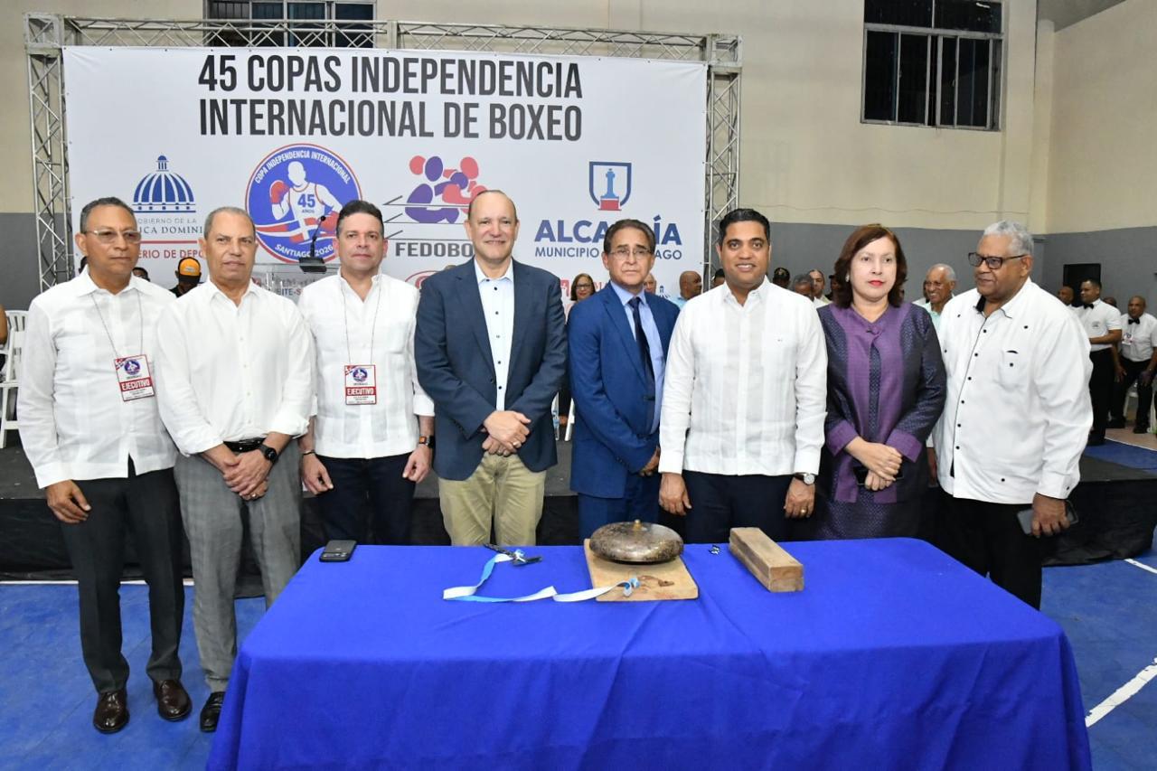 MIDEREC entrega fondos para la 45ª Copa Independencia de Boxeo
