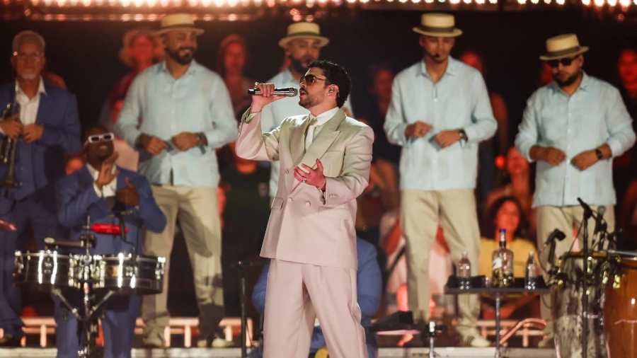 Bad Bunny rinde tributo a Willie Colón en su concierto en Sao Paulo: «La inspiración de grandes músicos (como él) nunca morirá»