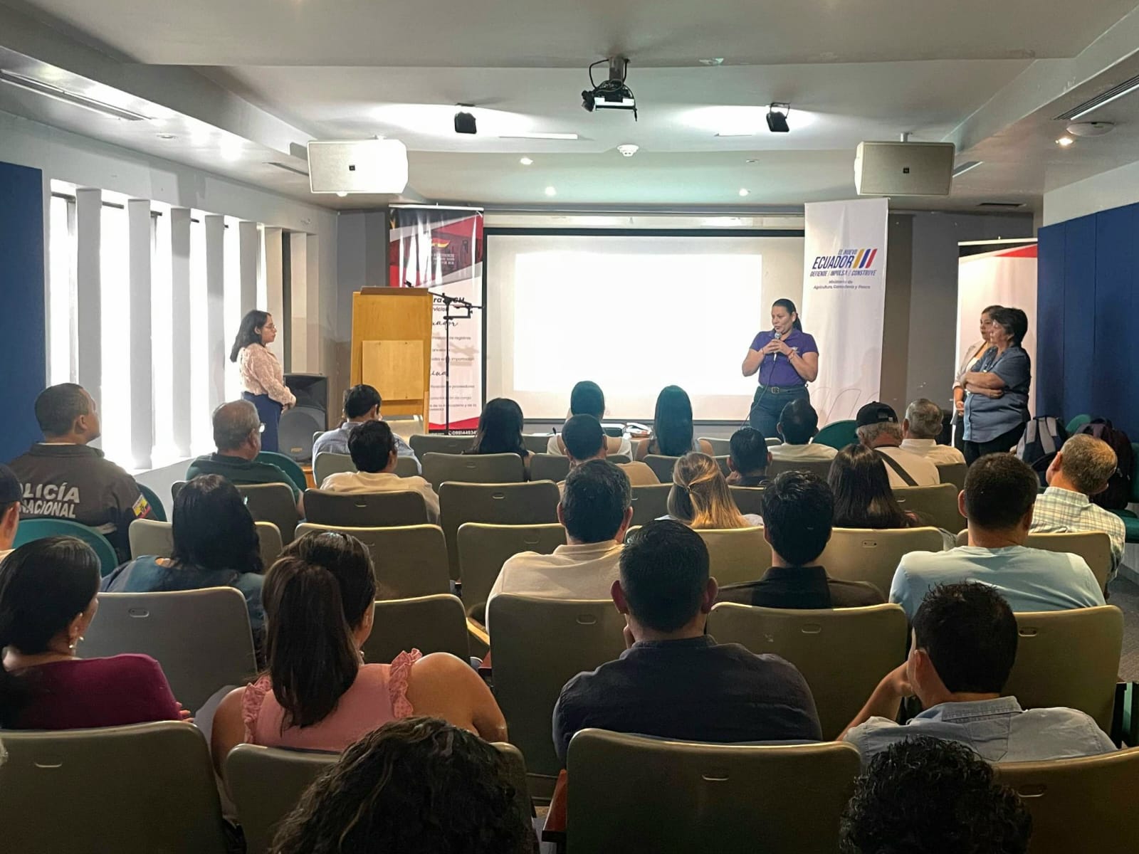 Gobierno Central fortalece capacidades de 400 productores agropecuarios y pesqueros para que exporten a China