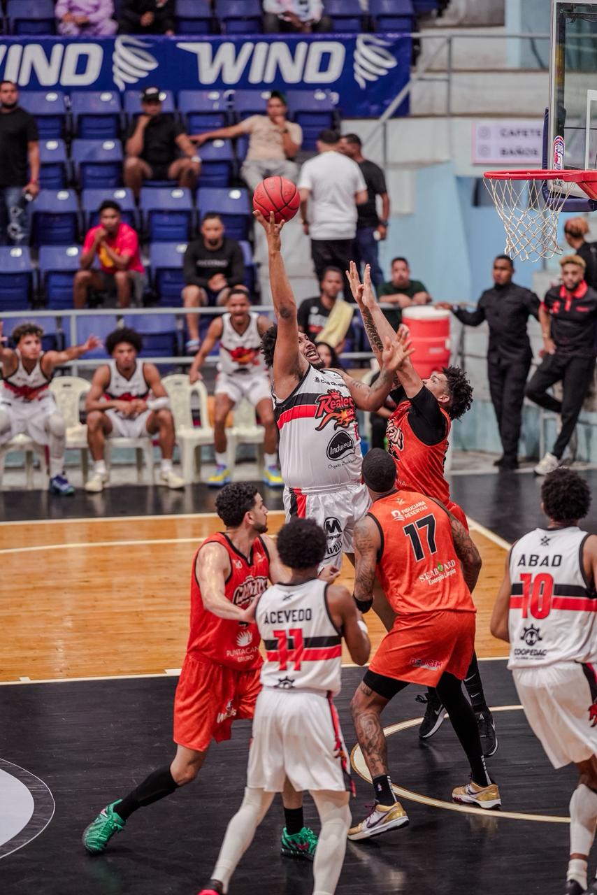 Mirambeaux impone su ley en triunfo de Reales sobre Cañeros