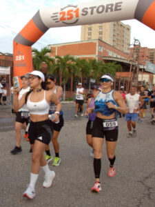 Hito en la Avenida Libertador: 125 años de entrega ininterrumpida al adulto mayor.