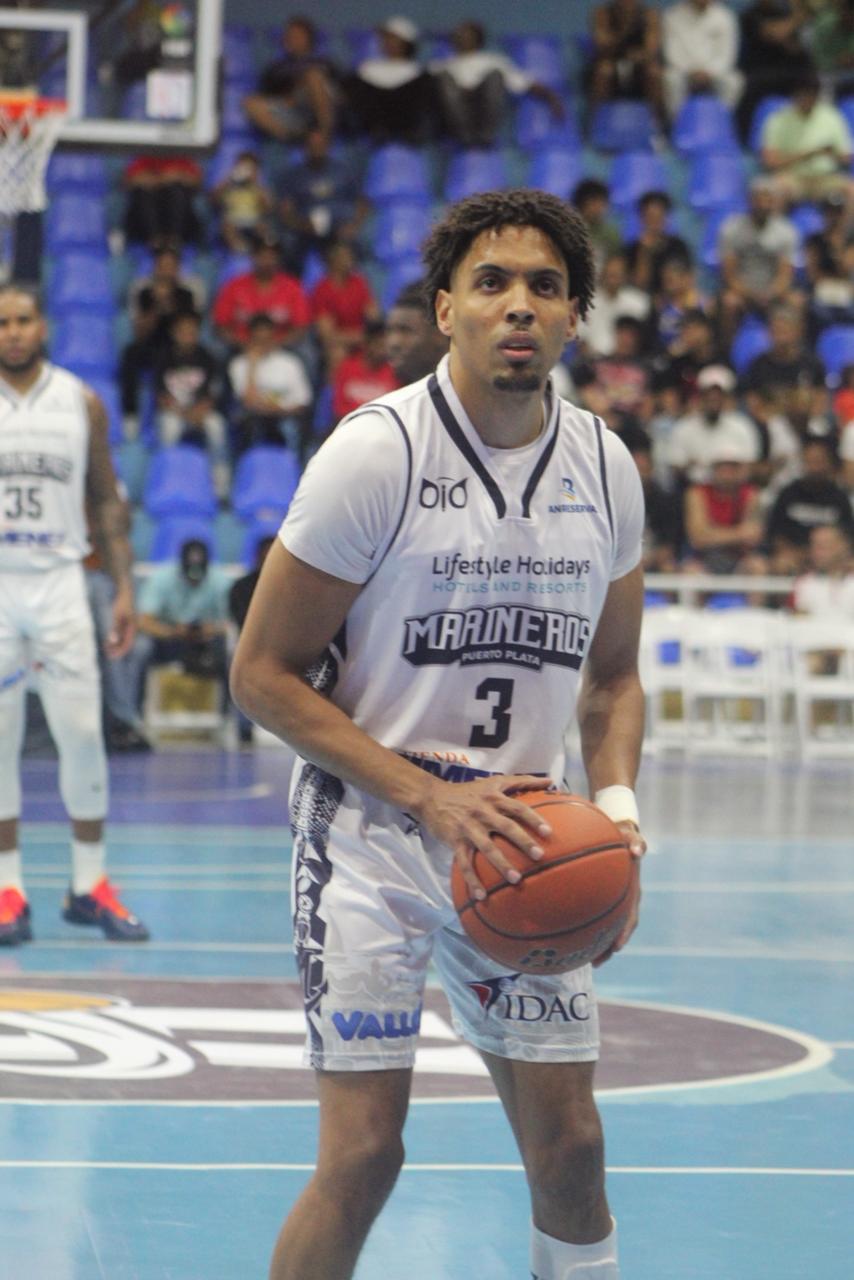Marineros vencen a Héroes en arranque de la LNB 2026