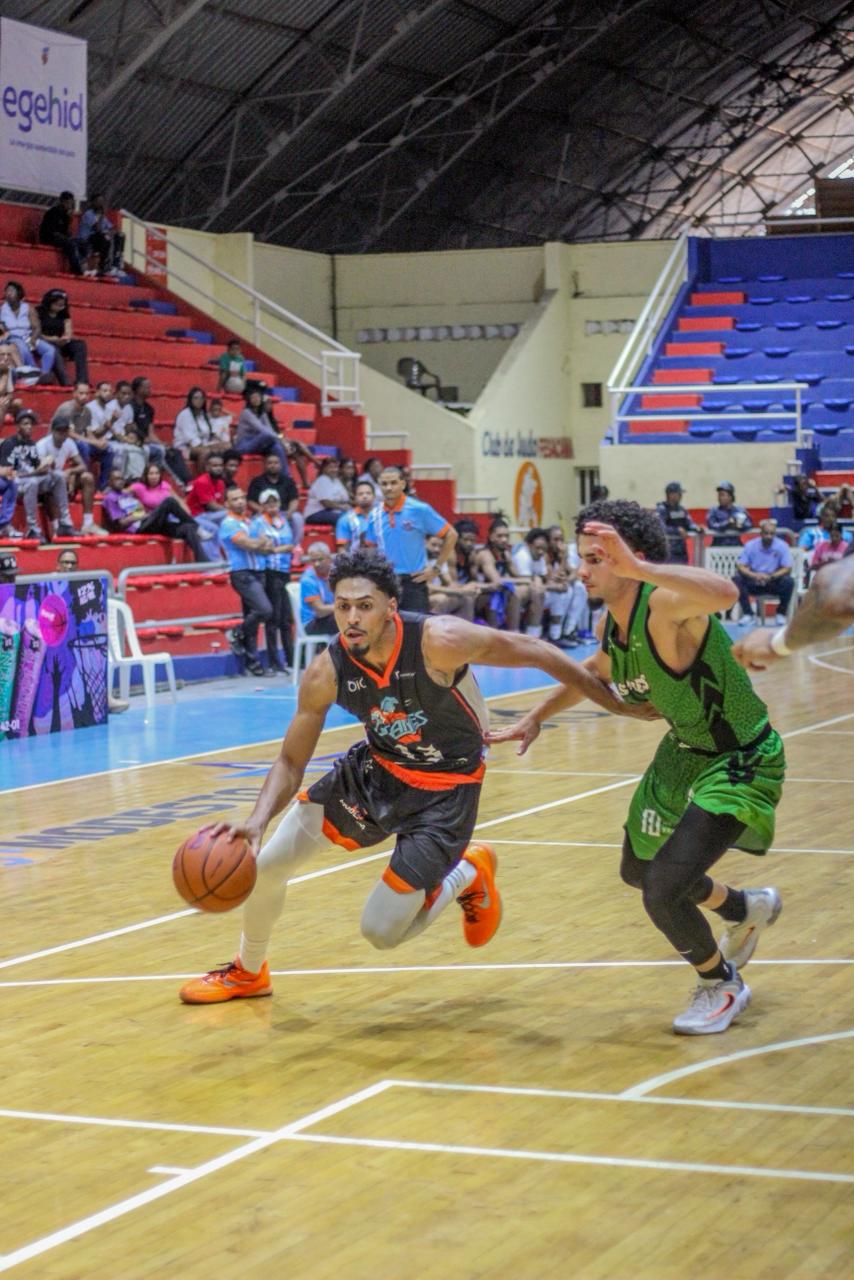 Titanes vencen a Soles y rompen racha de tres derrotas