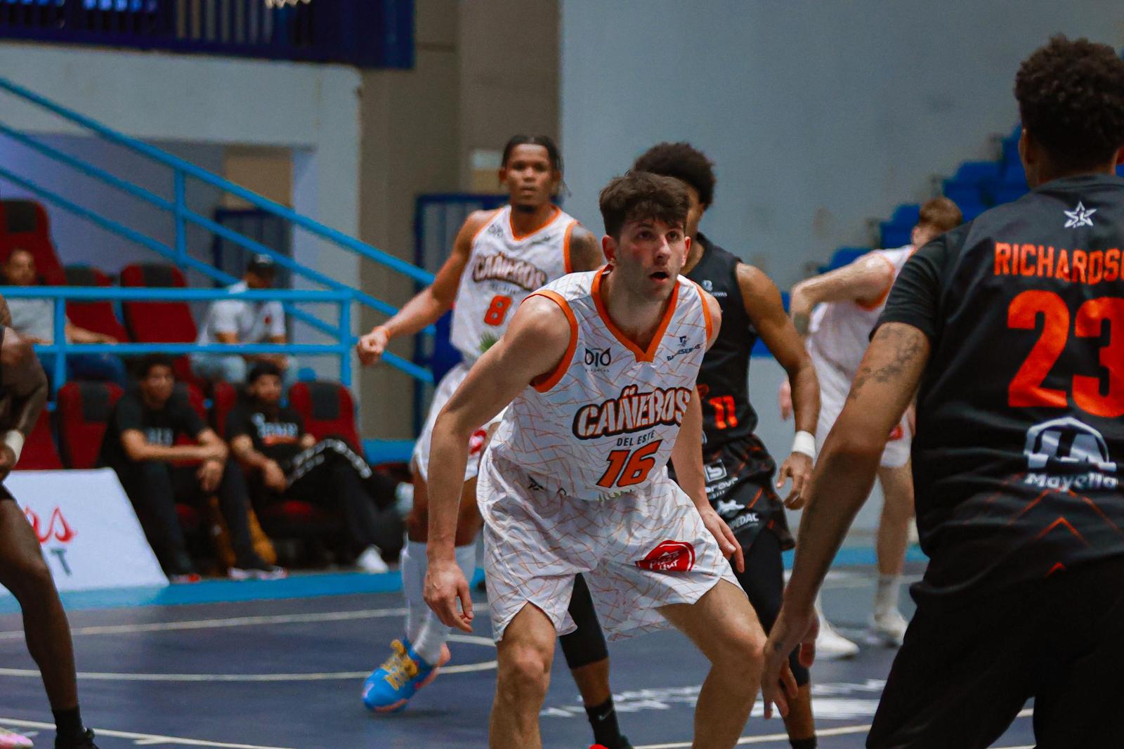 Lanaras lidera triunfo de Cañeros sobre Reales en la LNB