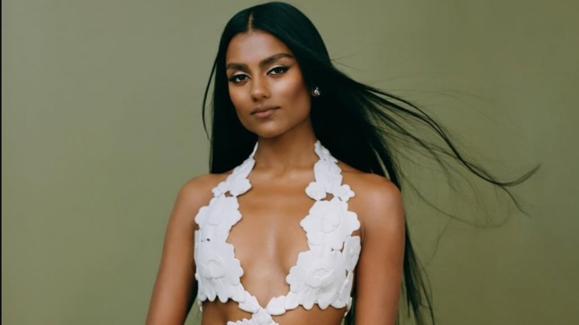 Simone Ashley de «Los Bridgerton» debuta como cantante