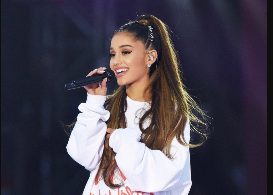 Ariana Grande regresa al estudio y aviva rumores sobre su octavo álbum