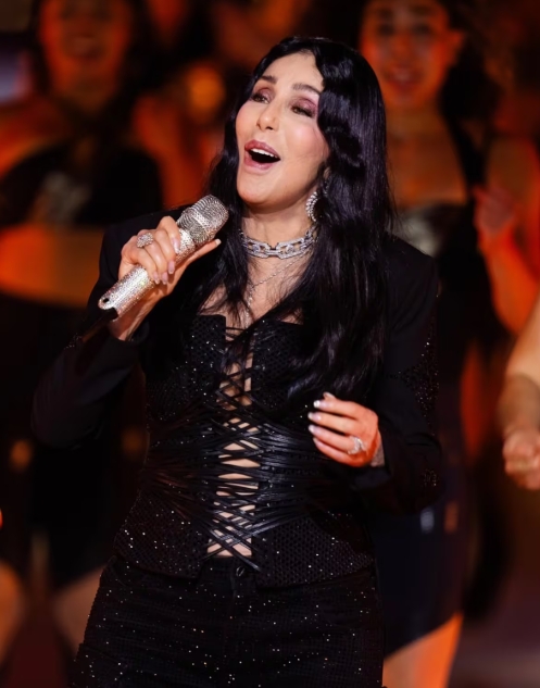 Cher cumple 80 años desafiando el tiempo como gran diva de la cultura pop