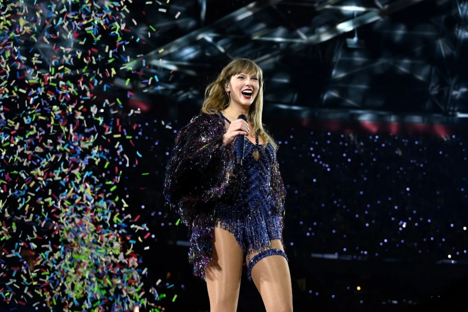 Taylor Swift se convirtió en la mujer más joven en entrar al Salón de la Fama de los Compositores: la estrella pop a sus 36 años alcanzó otro hito en su carrera