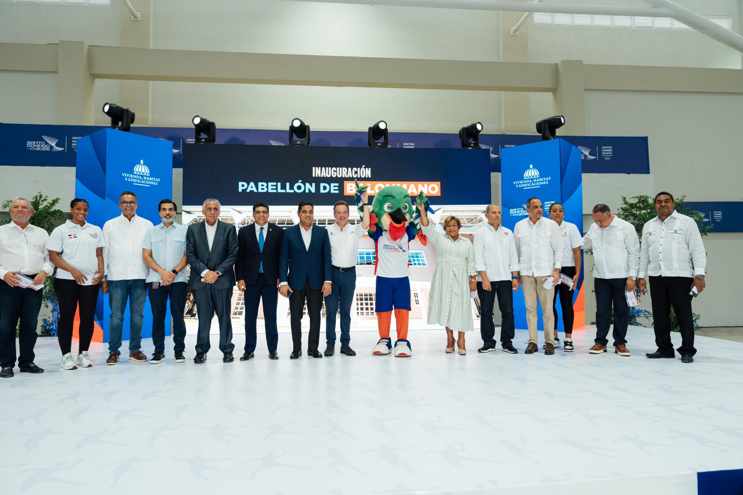 Entregan renovado el Pabellón de Balonmano del Parque del Este