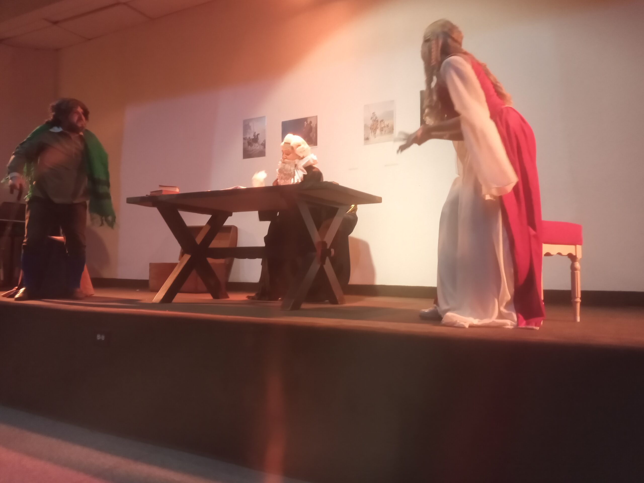 Compañía A Telón Abierto rindió un magistral homenaje al gremio periodístico larense