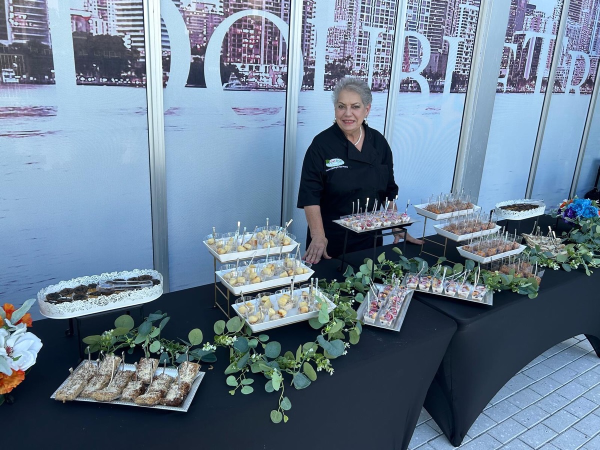 «Las Manos de Mi Madre»: La Abogado y Chef venezolana Marianna Montanaro presenta un libro que convierte las recetas en un legado de amor y tradición