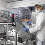 El procesamiento de carnes involucra una serie de etapas que deben realizarse con precisión para garantizar estandarización, productividad y calidad.