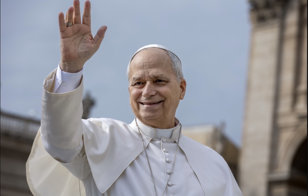 El papa León XIV inicia una histórica gira de cuatro días por Francia centrada en las crisis humanas y el futuro de la IA