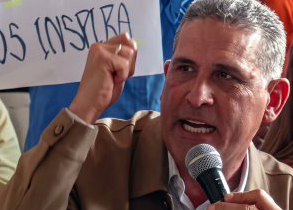 Otorgan libertad a Javier Oropeza pocas horas después de su detención al salir de una entrevista