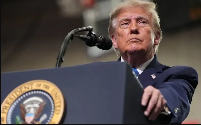 Donald Trump afirma mantener el respaldo del voto hispano a dos semanas de las elecciones de medio mandato
