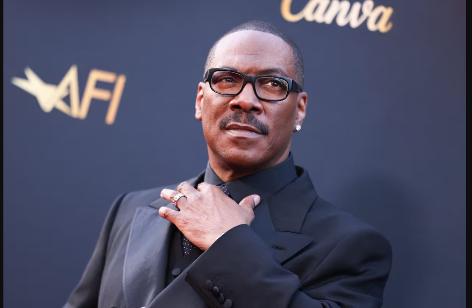 Eddie Murphy debutará en una serie de televisión y protagonizará “The Chairman”