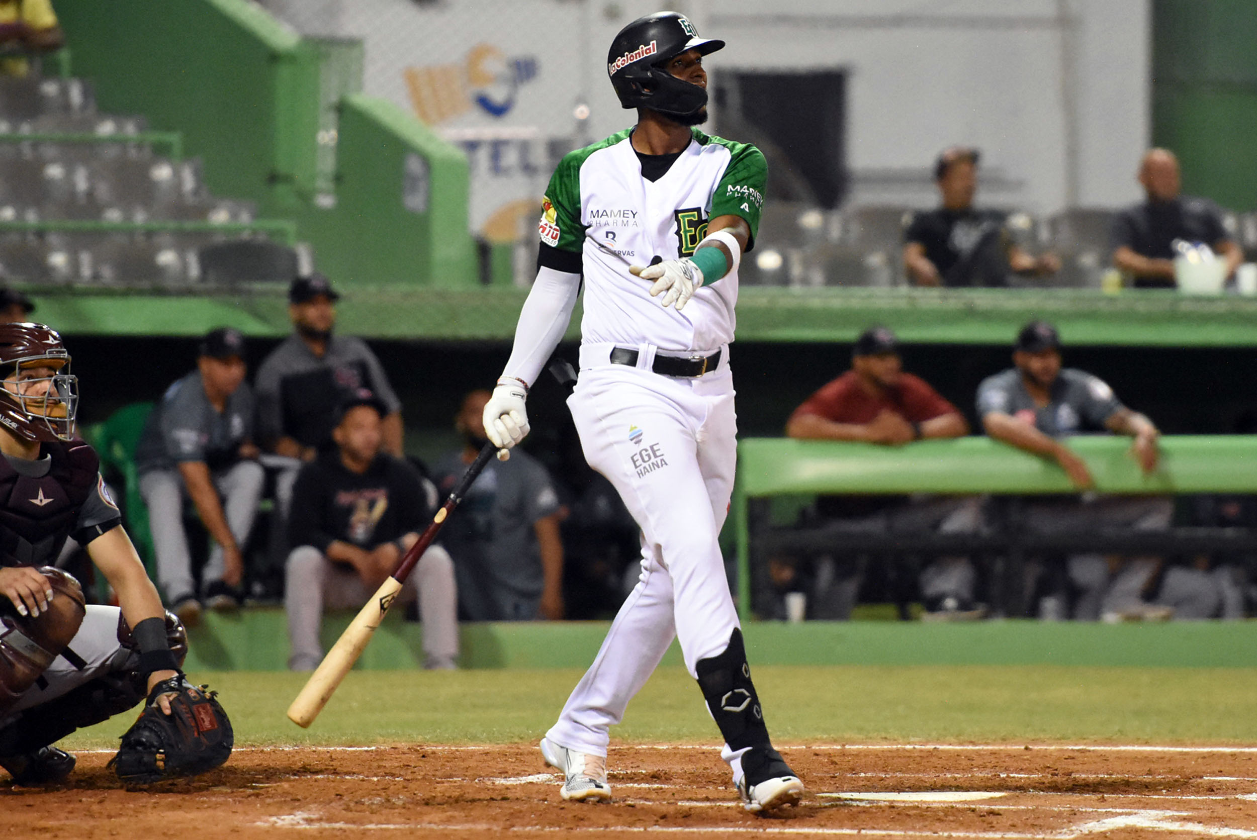¡Poder ratificado! Estrellas anuncian regreso de Lewin Díaz